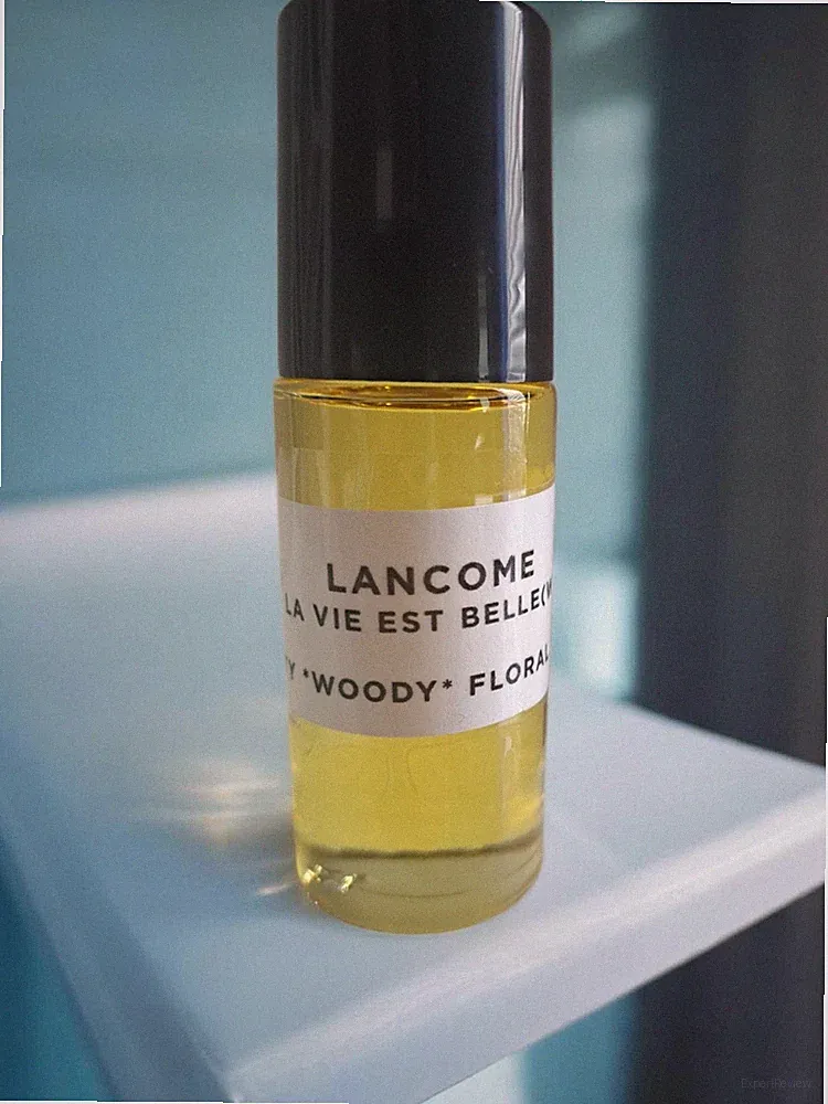 Gourmand Floral Perfume body oil La Vie Est Belle